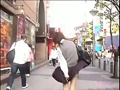 JAPANESE GIRLS LIKE TO TAKE AIR BATHS2